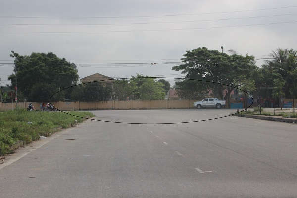 Sau 13 năm triển khai, đoạn đường 1km từ Ngã ba Quán Bàu đến đại lộ Lê Nin vẫn chưa hoàn thành do vướng mặt bằng
