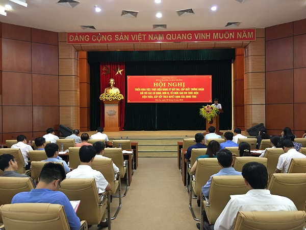 Quang cảnh hội nghị