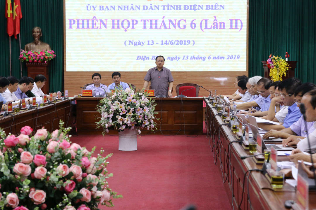 Toàn cảnh phiên họp UBND tỉnh Điện Biên thánh 6 (lần II).