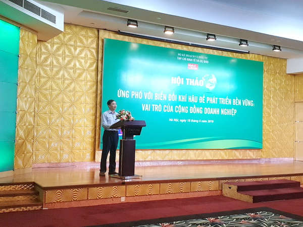 .TS Lê Xuân Đình - Tổng biên tập Tạp chí Kinh tế và Dự báo phát biểu khai mạc hội thảo