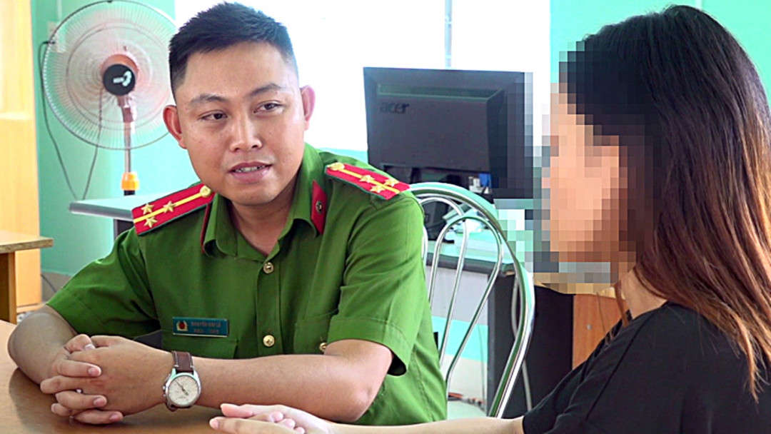 Arâl T.B. được Công an tỉnh Quảng Nam giải cứu, đưa về quê sau nhiều năm bị lừa bán sang Trung Quốc