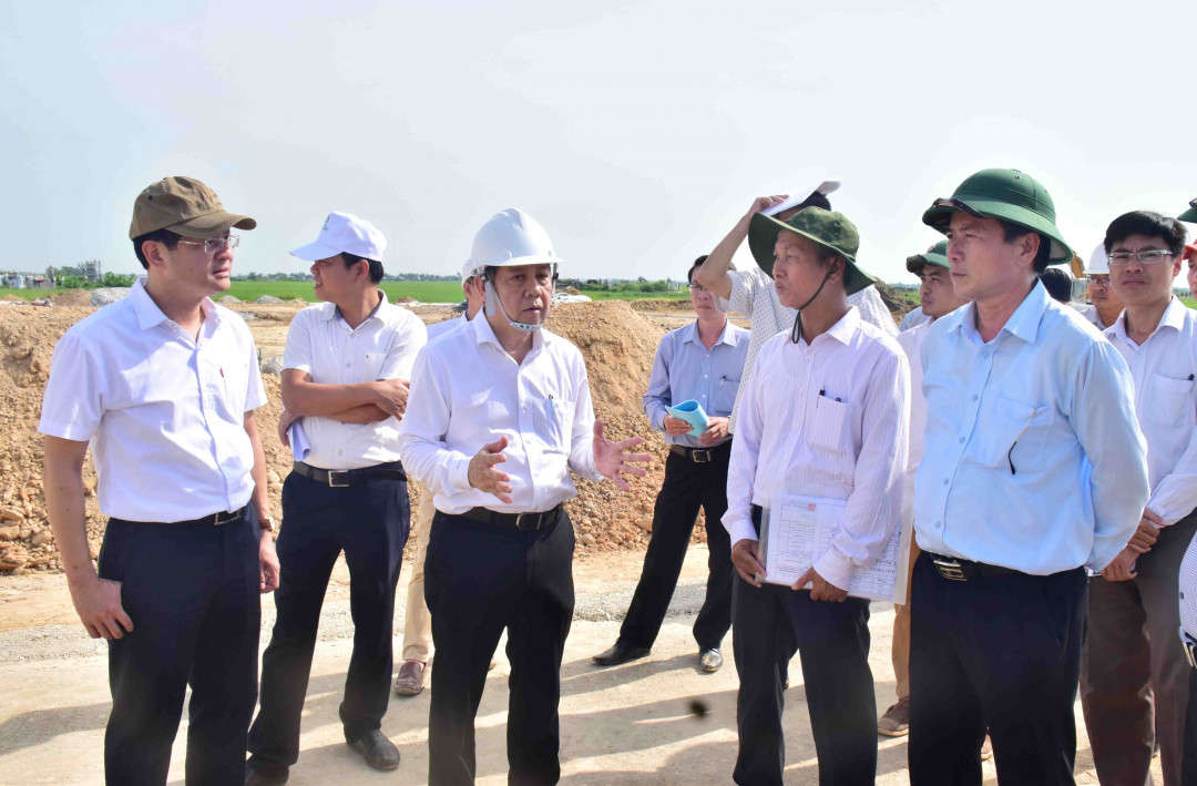 Lãnh đạo Thừa Thiên Huế kiểm tra tiến độ thi công các khu tái định cư