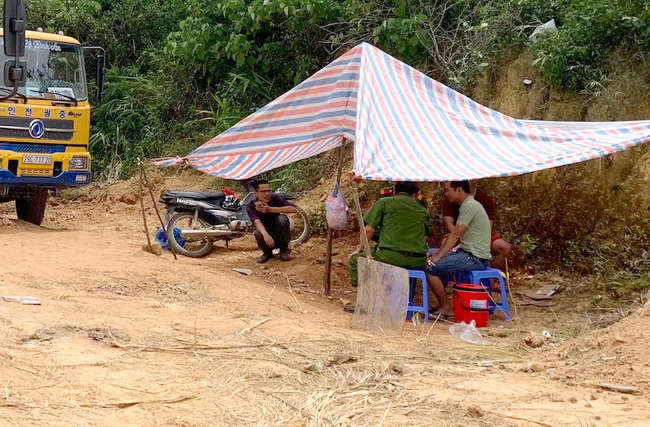 Lực lượng chức năng đã tiến hành lập biên bản tại hiện trường