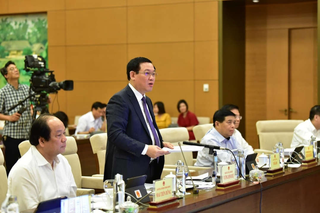 Pho Thu tuong Vuong Dinh Hue tra loi chat van (1)