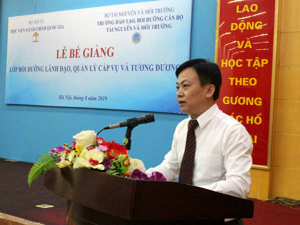 ông Giang Đức CHung