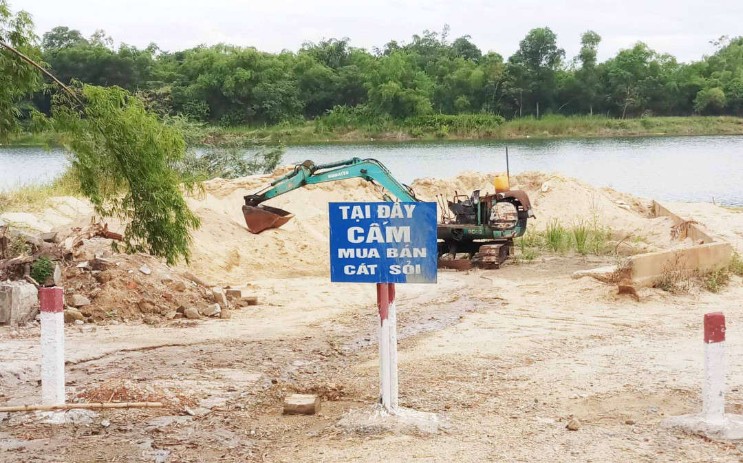 Lối vào các bãi tập kết hiện nay đã bị ngăn chặn