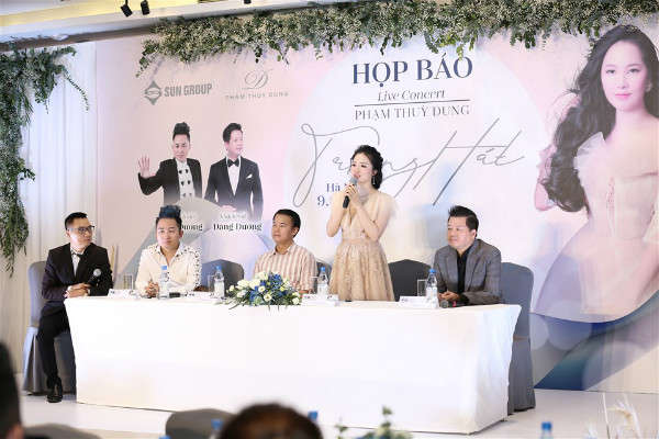 Họp báo liveconcert 'Trăng Hát' của ca sĩ Phạm Thùy Dung