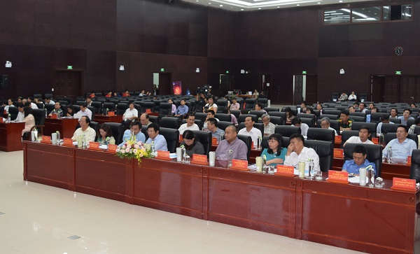 Lãnh đạo Bộ Tài nguyên và Môi trường, TP. Đà Nẵng, các doanh nghiệp và cơ quan truyền thông- báo chí tìm giải pháp, ý tưởng chống rác thải nhựa