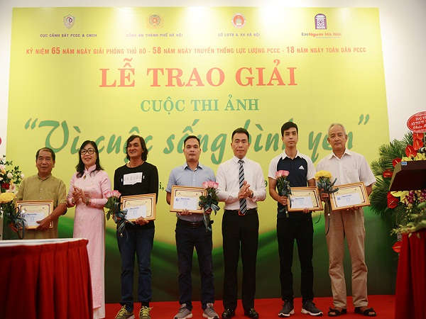 Ban tổ chức