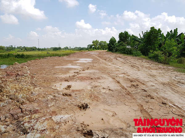 Công ty CP Thương Mại Phụng Vân sử dụng đất đắp tương đối lớn, chưa phù hợp theo quy định thiết kế