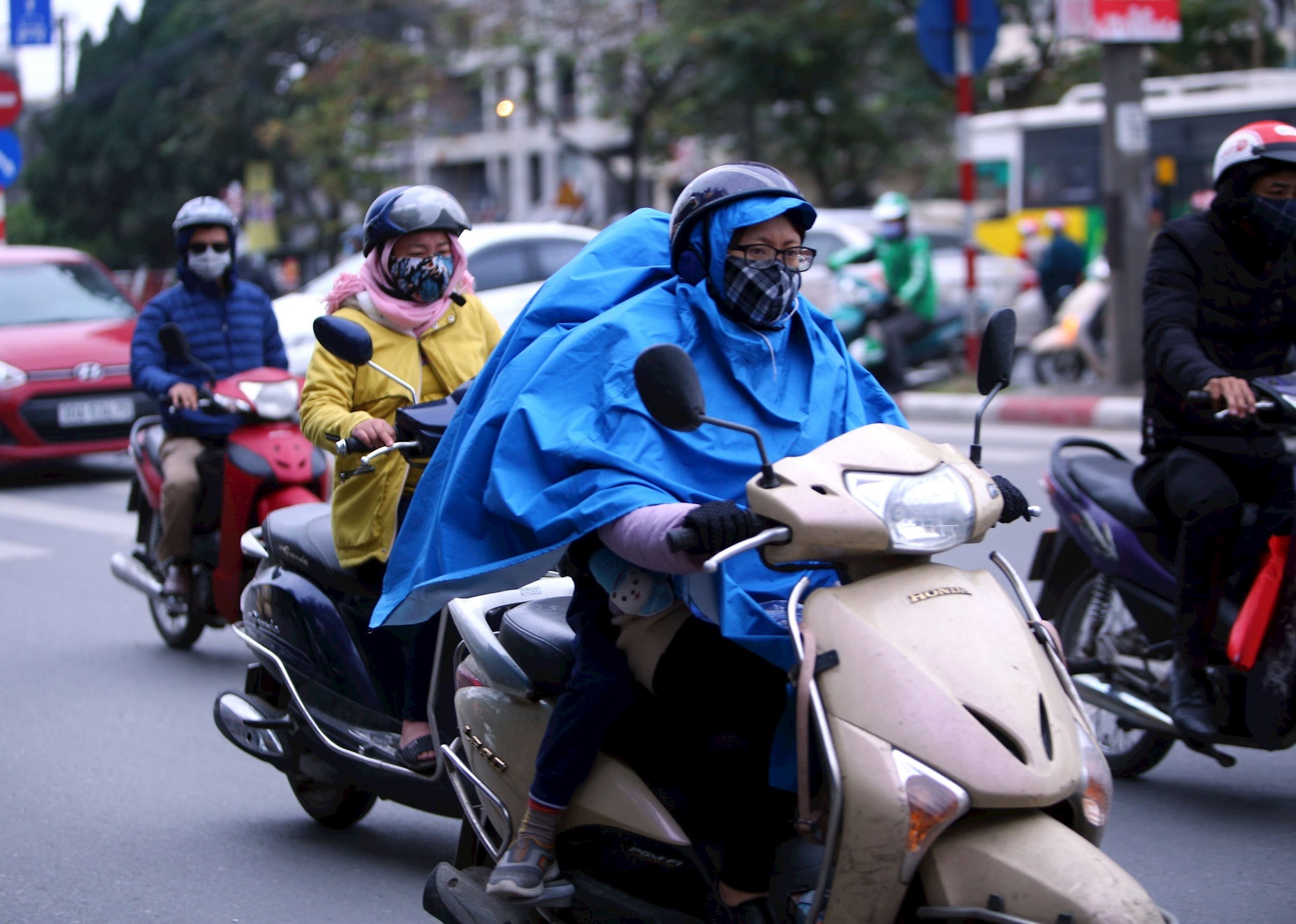 ttxvn_ha_noi_troi_tiet_chuyen_lanh_va_co_mua_3619595-08_23_30_112.jpg