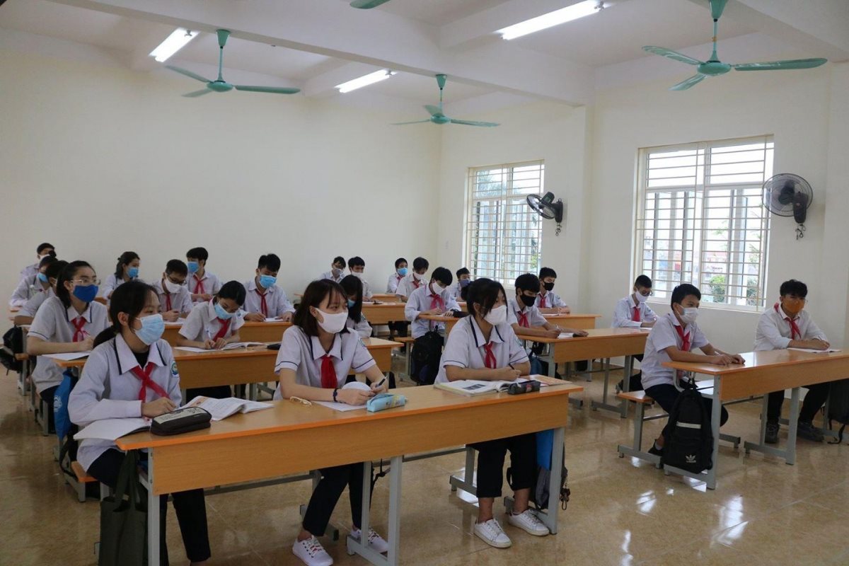 5-3_hoc_sinh_hai_phong_di_hoc_tro_lai.jpg