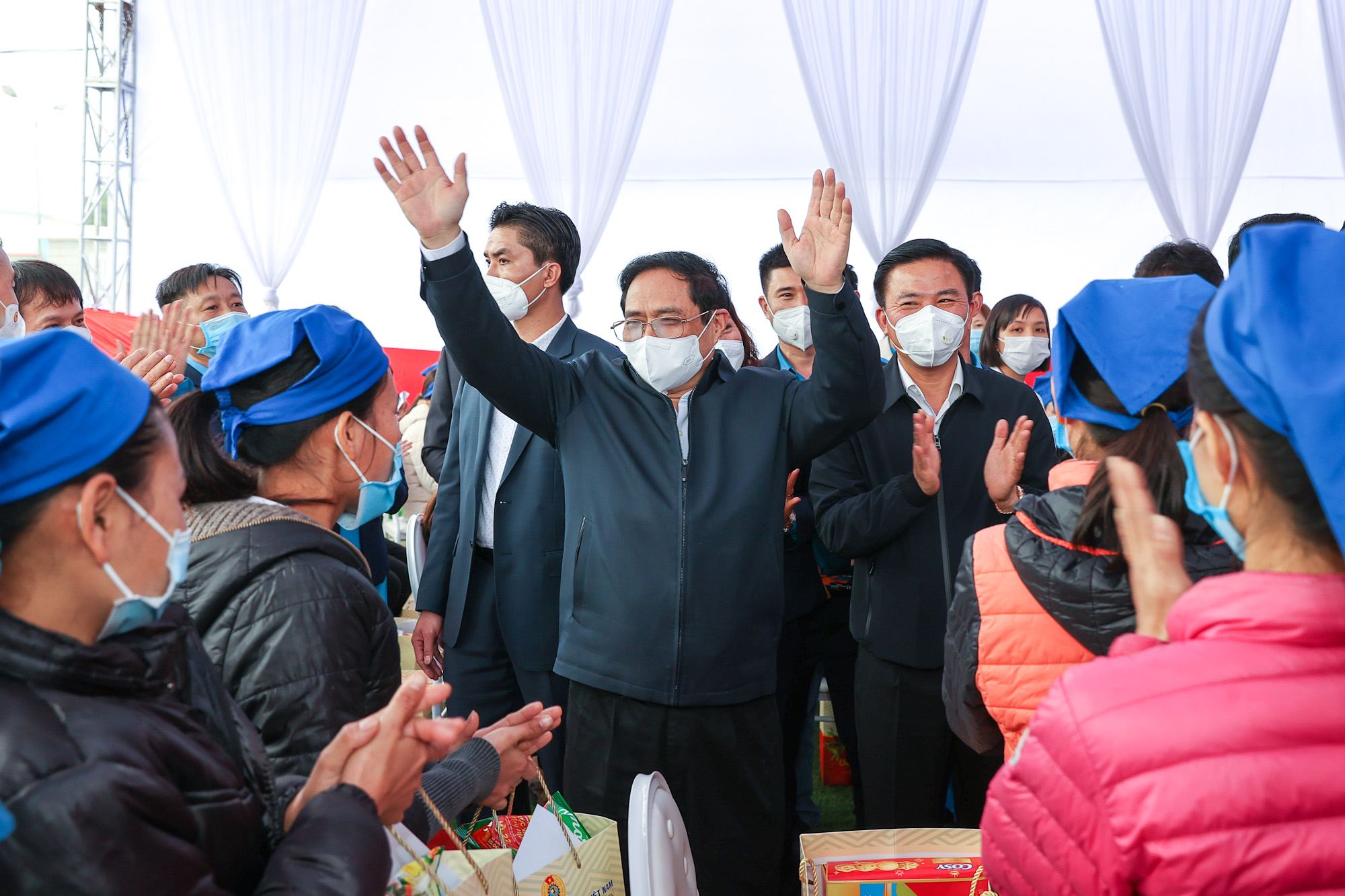 Thủ tướng Phạm Minh Chính: Tổ chức Tết vui tươi, an toàn, lành mạnh, tiết kiệm và tình nghĩa cho nhân dân - Ảnh 10. Thủ tướng Phạm Minh Chính: Tổ chức Tết vui tươi, an toàn, lành mạnh, tiết kiệm và tình nghĩa cho nhân dân - Ảnh 10.