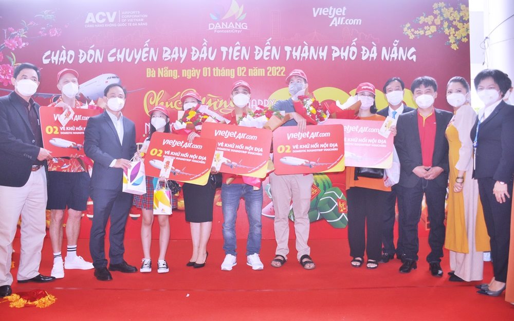 don-du-khach-xong-dat-mong-1-tet_0903.jpg