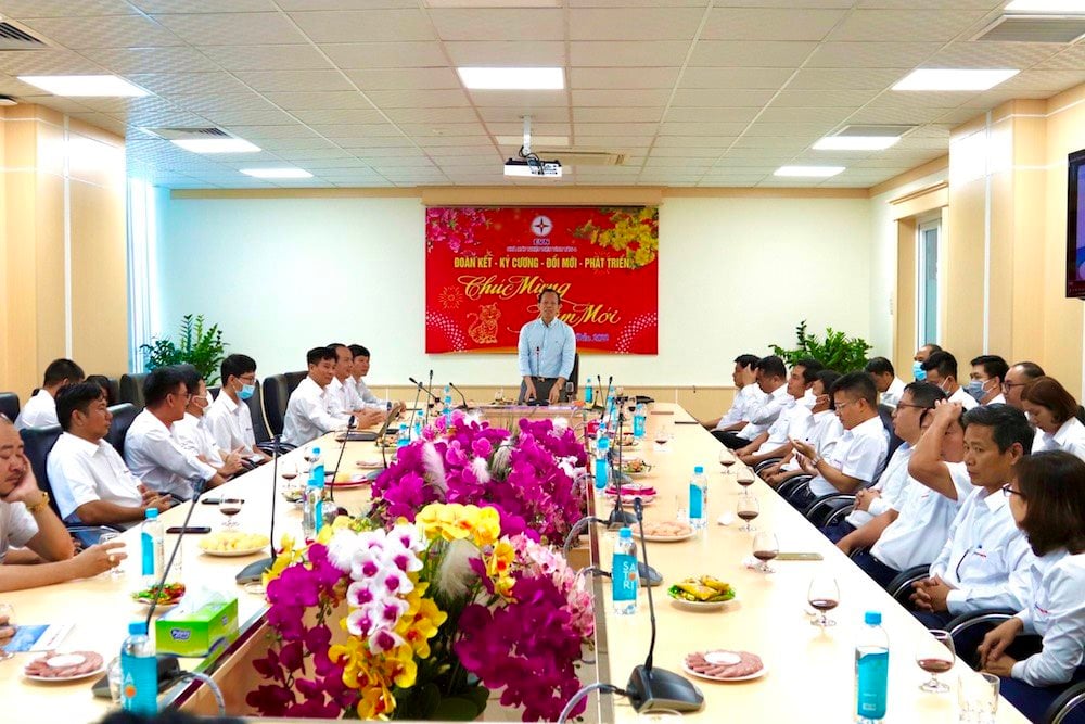 nmnd-vinh-tan-4-ra-quan-ngay-dau-xuan-voi-tinh-than-doan-ket-ky-cuong-doi-moi-phat-trien-.jpg