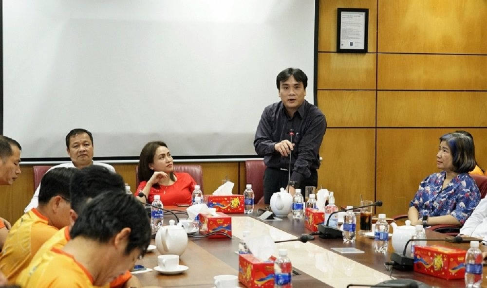 5ea2a1feb39acdda11c63d2b764d2302.jpg