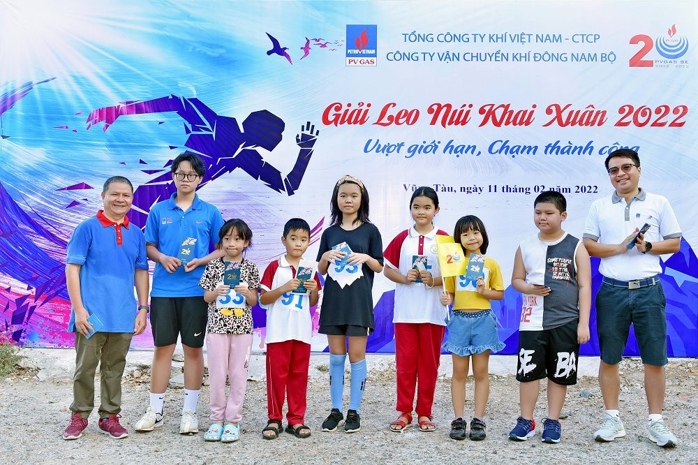 5.-chuc-mung-cac-em-nho.jpg