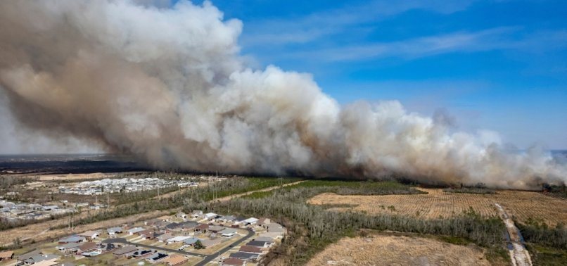806x378-florida-panhandle-wildfires-force-evacuation-of-hundreds-of-homes-1646669237658.jpg