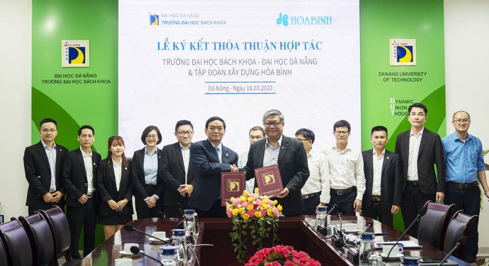 hoa-binh-bach-khoa-ky-hop-tac-5-.jpg
