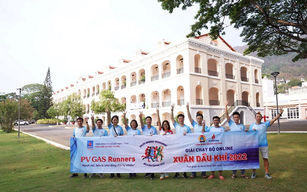 4.-tinh-than-doan-ket.jpg