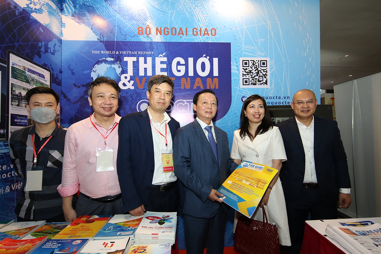 small_bo-truong-tham-gian-hang-bao-bng.jpg