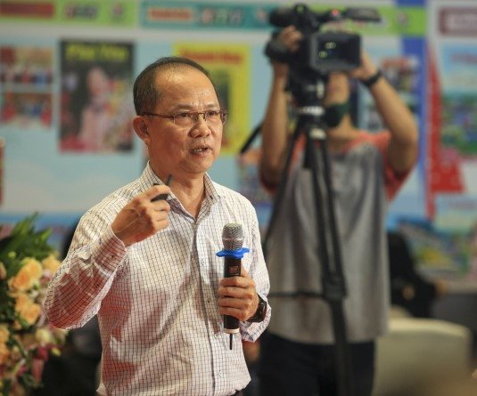 nha-bao-le-xuan-trung.jpg