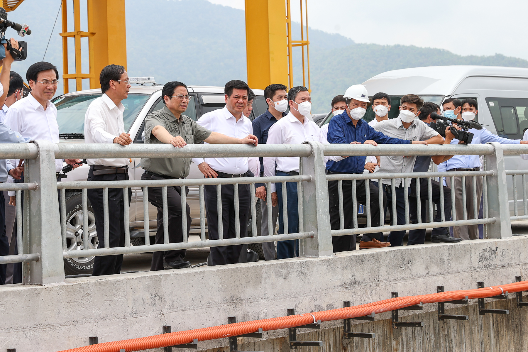 Thủ tướng khảo sát một số công trình, dự án lớn tại Ninh Thuận - Ảnh 6. Thủ tướng khảo sát một số công trình, dự án lớn tại Ninh Thuận - Ảnh 6.