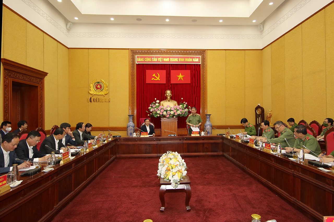 small_bo-truong-to-lam.jpg
