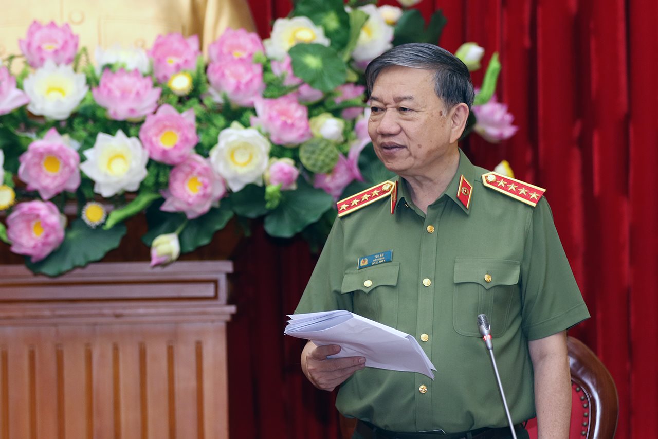 small_bt-tolamcancanh.jpg