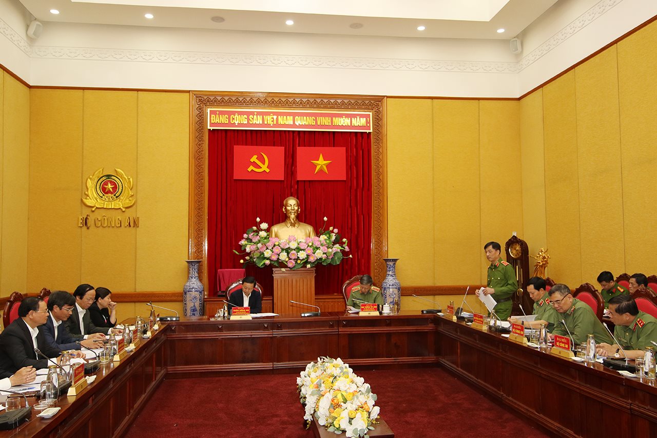 small_thieutuongngoc.jpg