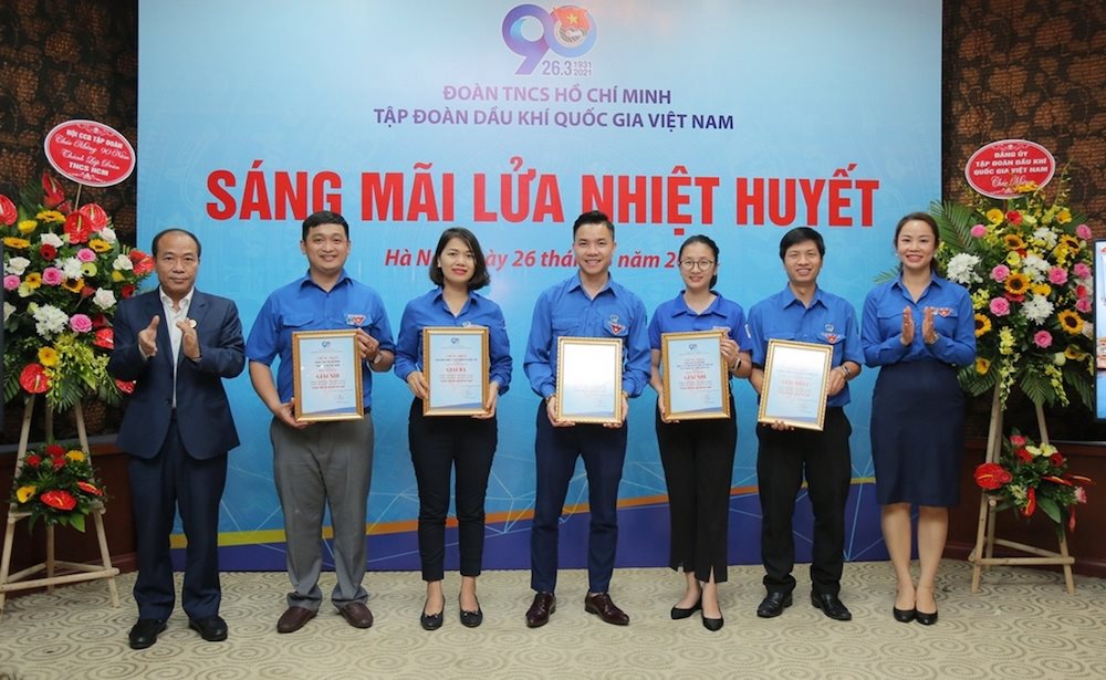 tuoi-tre-pv-gas-thuong-xuyen-duoc-khen-thuong-ton-vinh-cac-cong-trinh-sang-kien-sang-tao.jpg