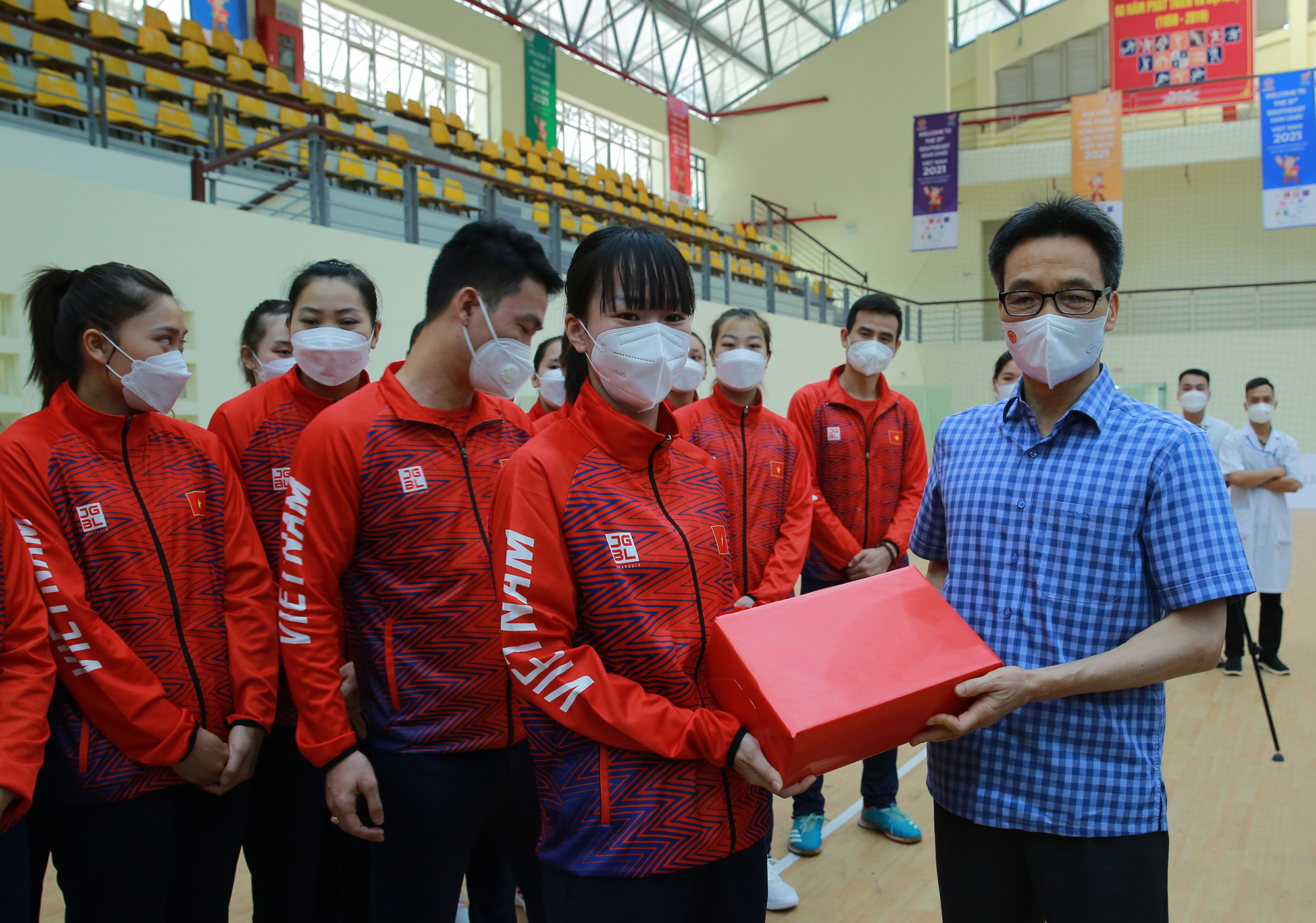 Phó Thủ tướng Vũ Đức Đam kiểm tra công tác chuẩn bị cho SEA Games 31 tại Bắc Ninh, Bắc Giang - Ảnh 3. Phó Thủ tướng Vũ Đức Đam kiểm tra công tác chuẩn bị cho SEA Games 31 tại Bắc Ninh, Bắc Giang - Ảnh 3.
