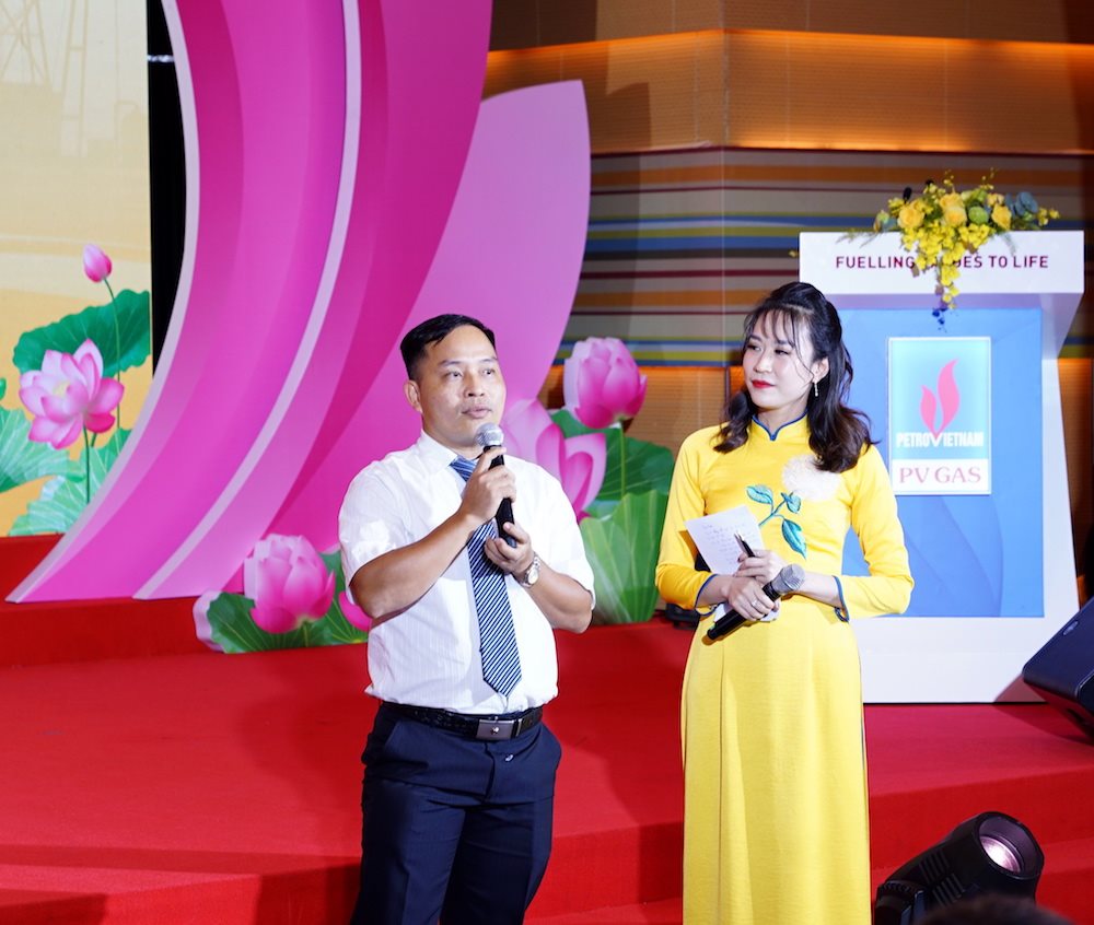 anh-nguyen-manh-nhan-cong-ty-van-chuyen-khi-dong-nam-bo-thay-mat-nhung-nguoi-lao-dong-dau-khi-tieu-bieu-phat-bieu-cam-tuong.jpg