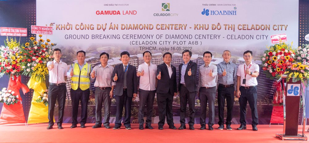 ban-lanh-dao-hoa-binh-va-gamudaland-chup-anh-luu-niem.jpg