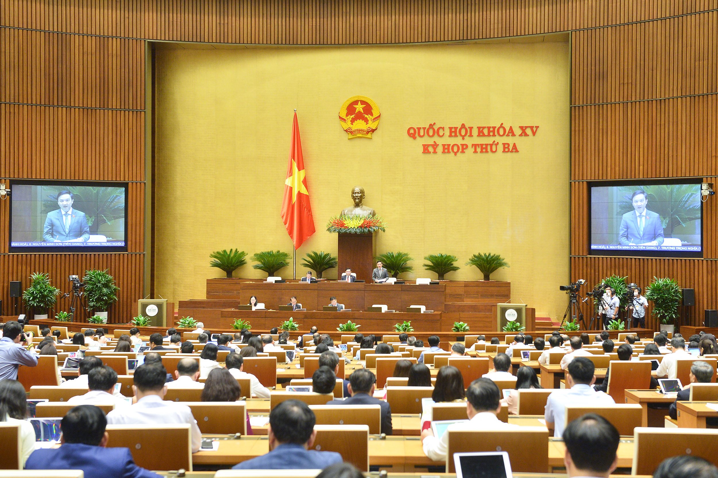 toan-canh-pho-chu-tich-quoc-hoi-nguyen-khac-dinh.jpg