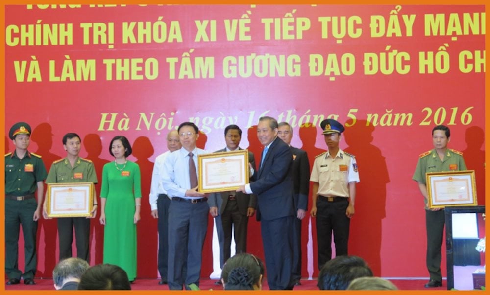 dang-bo-vietsovpetro-duoc-tang-bang-khen-tap-the-dien-hinh-toan-quoc-ve-22hoc-tap-va-lam-theo-tam-guong-dao-duc-ho-chi-minh-22.png