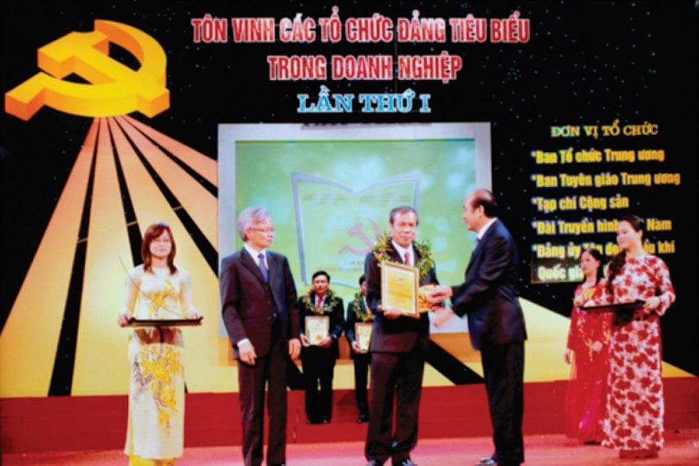 dang-bo-vietsovpetro-duoc-ton-vinh-danh-hieu-to-chuc-dang-tieu-bieu-trong-doanh-nghiep-22.png