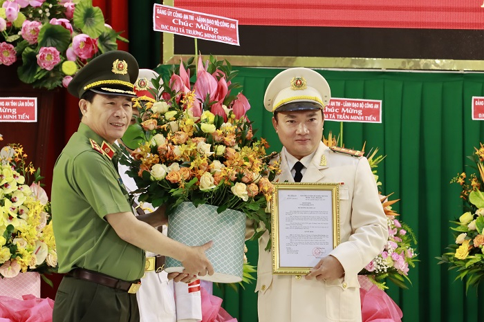 Bổ nhiệm Giám đốc Công an 2 tỉnh - Ảnh 3. Bổ nhiệm Giám đốc Công an 2 tỉnh - Ảnh 3.