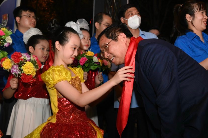 Hãy lắng nghe trẻ em bằng trái tim, hãy bảo vệ trẻ em bằng hành động* - Ảnh 2. Hãy lắng nghe trẻ em bằng trái tim, hãy bảo vệ trẻ em bằng hành động* - Ảnh 2.