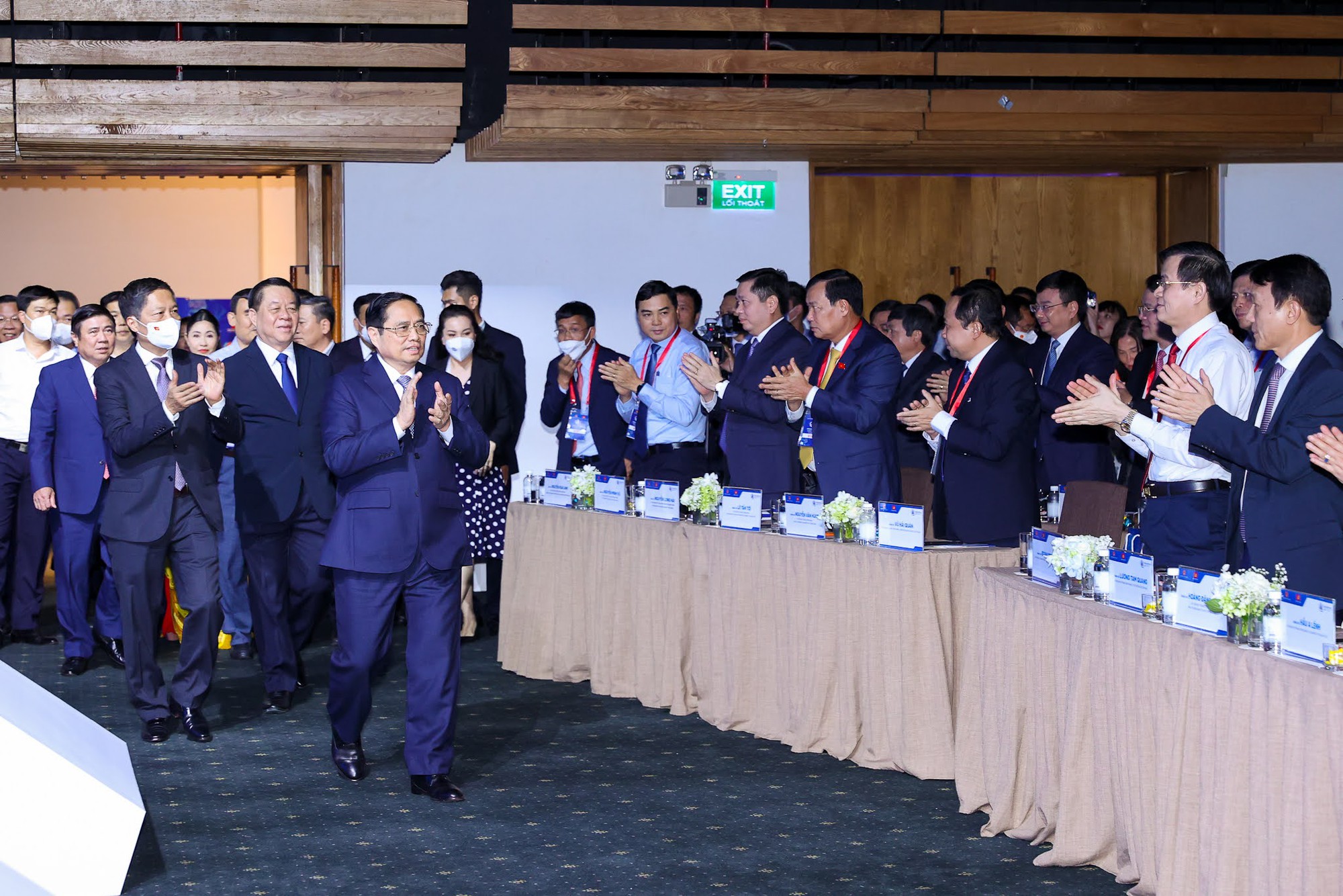 Thủ tướng dự Diễn đàn Kinh tế Việt Nam về xây dựng nền kinh tế độc lập, tự chủ gắn với hội nhập kinh tế sâu rộng - Ảnh 1. Thủ tướng dự Diễn đàn Kinh tế Việt Nam về xây dựng nền kinh tế độc lập, tự chủ gắn với hội nhập kinh tế sâu rộng - Ảnh 1.