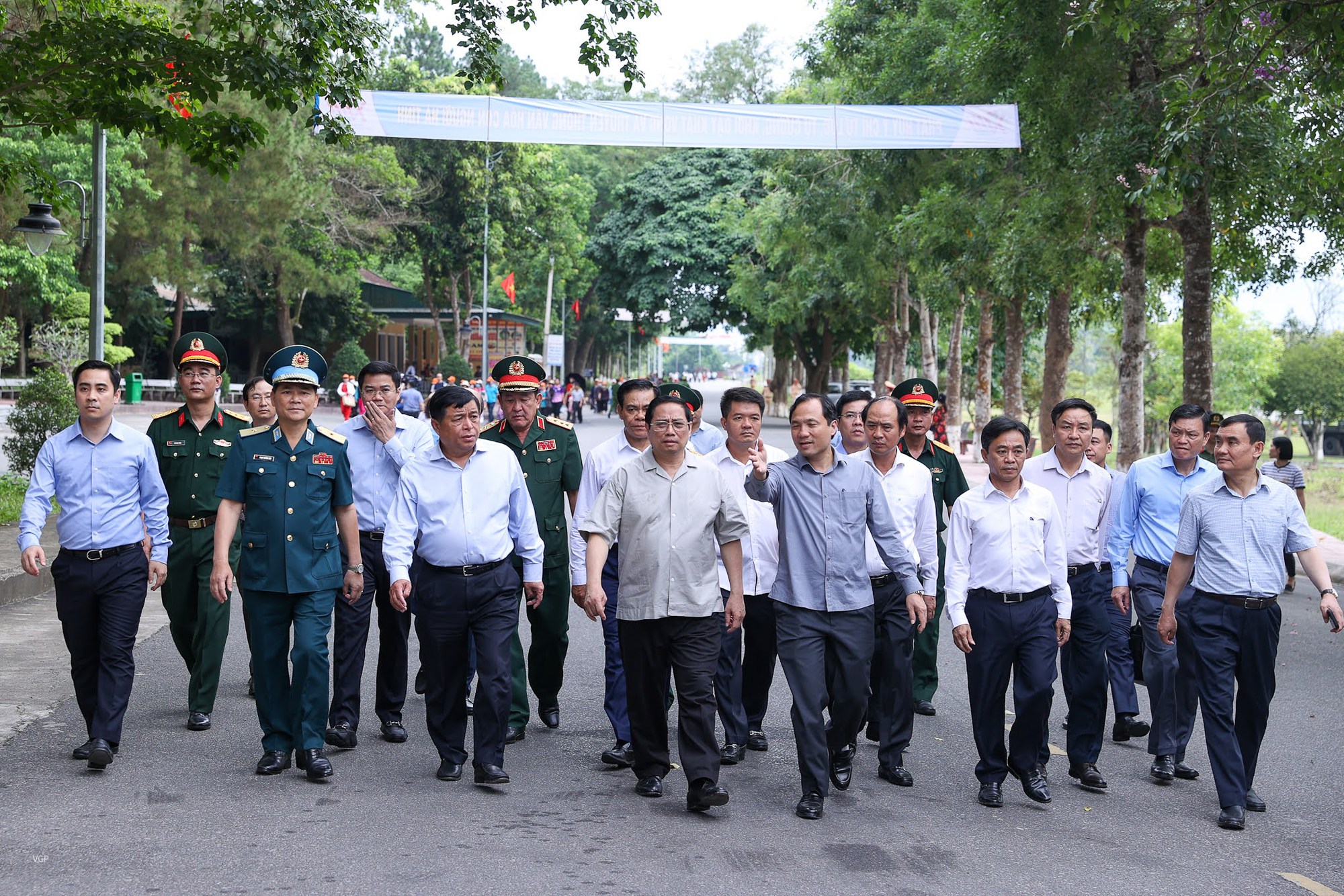 Thủ tướng Phạm Minh Chính dâng hương tại khu di tích Ngã ba Đồng Lộc - Ảnh 9. Thủ tướng Phạm Minh Chính dâng hương tại khu di tích Ngã ba Đồng Lộc - Ảnh 9.