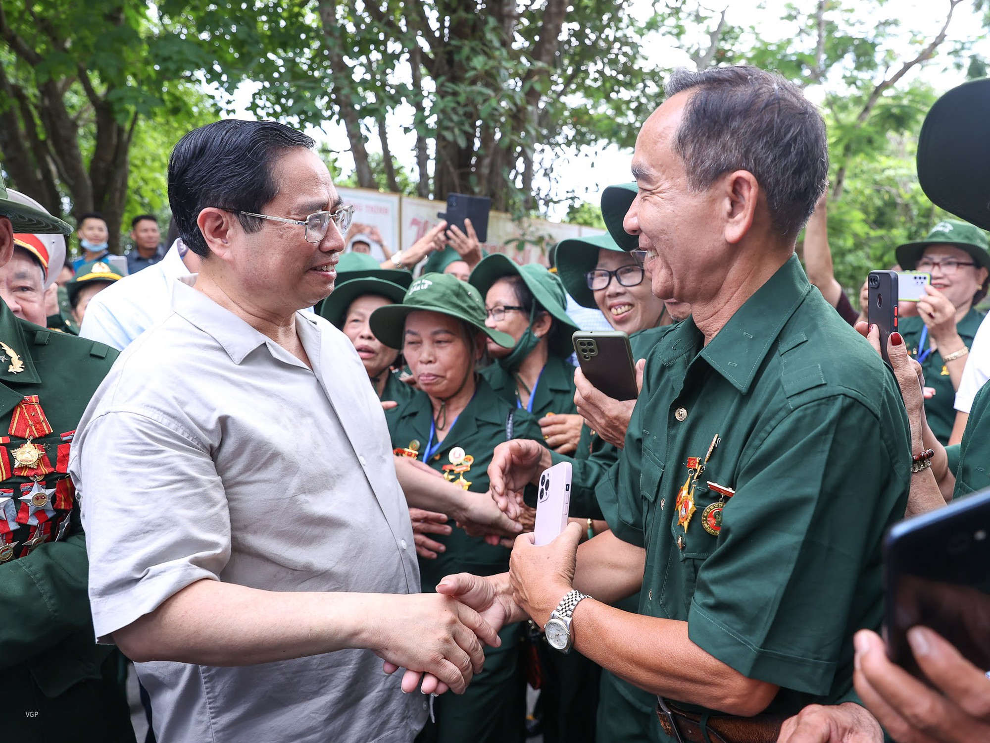 Thủ tướng Phạm Minh Chính dâng hương tại khu di tích Ngã ba Đồng Lộc - Ảnh 8. Thủ tướng Phạm Minh Chính dâng hương tại khu di tích Ngã ba Đồng Lộc - Ảnh 8.