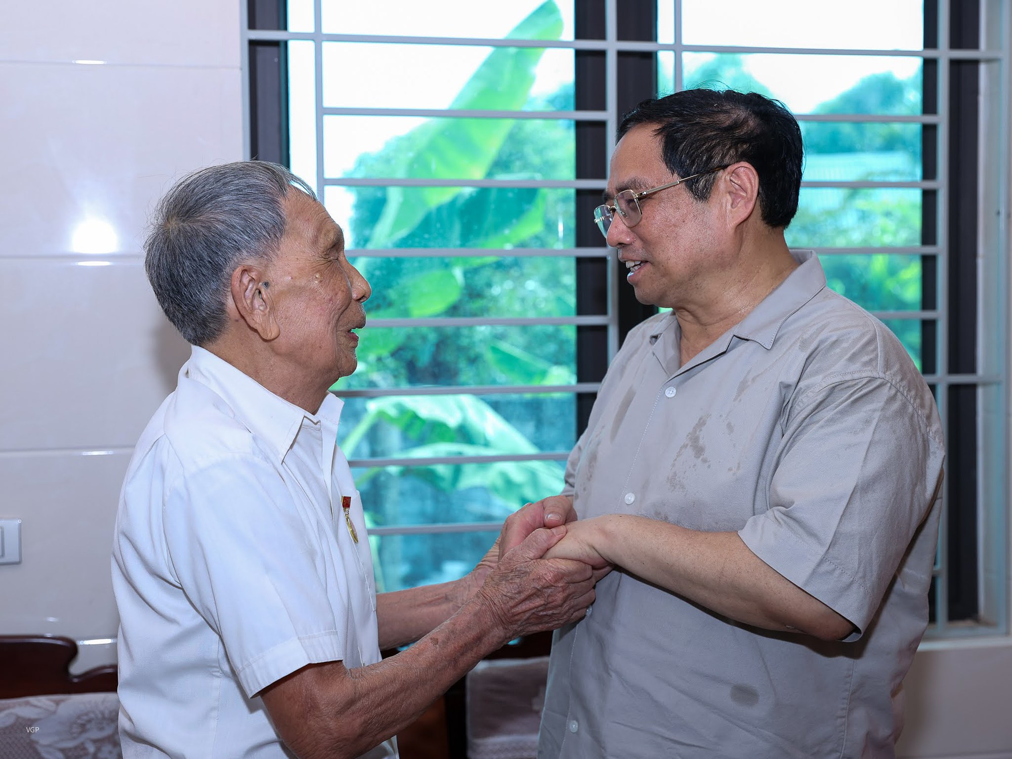 Thủ tướng Phạm Minh Chính dâng hương tại khu di tích Ngã ba Đồng Lộc - Ảnh 12. Thủ tướng Phạm Minh Chính dâng hương tại khu di tích Ngã ba Đồng Lộc - Ảnh 12.