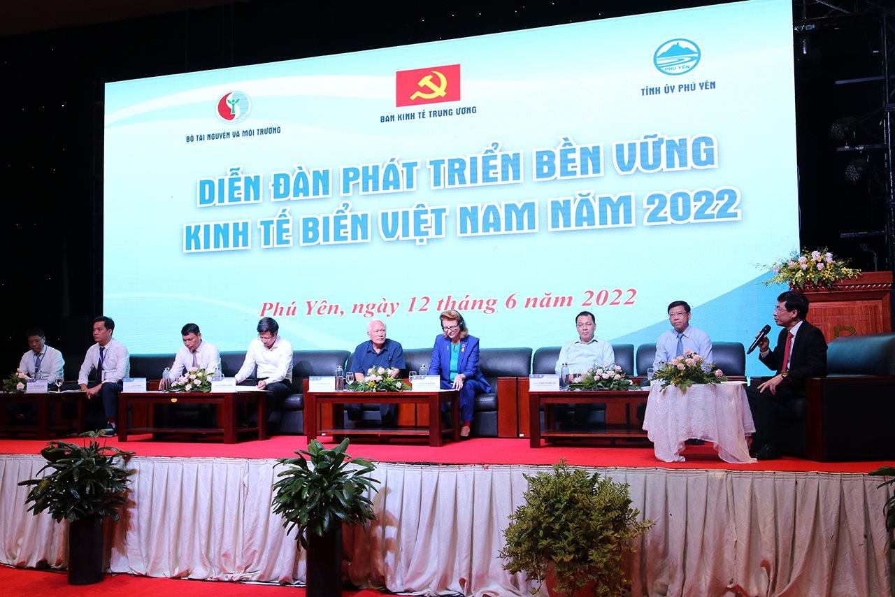 small_toan-canh-toa-dam.jpg