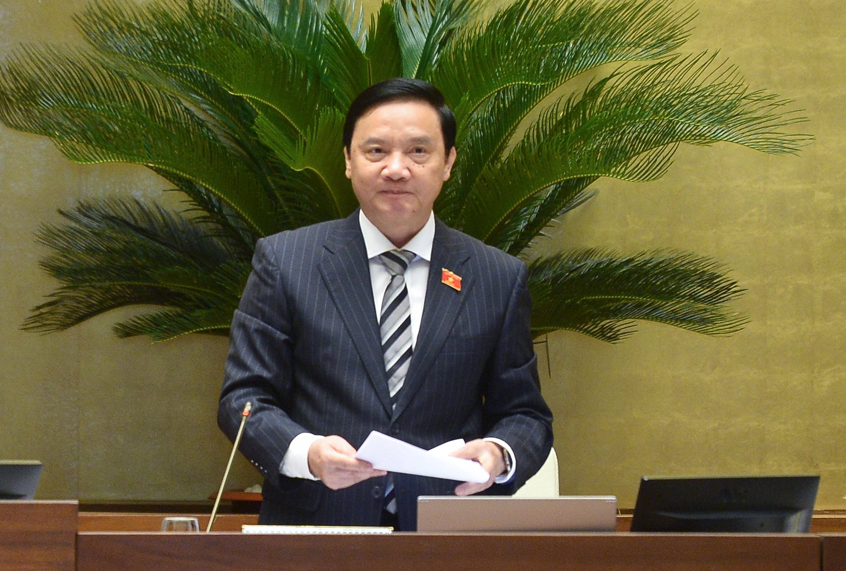 25.-pho-chu-tich-quoc-hoi-nguyen-khac-dinh-0614.jpg