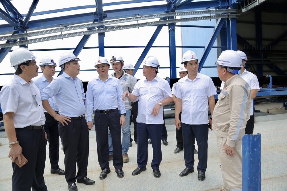 nmnd-thai-binh-2-thanh-cong-hoa-luoi-dien-bang-than-to-may-so-1_1.jpg