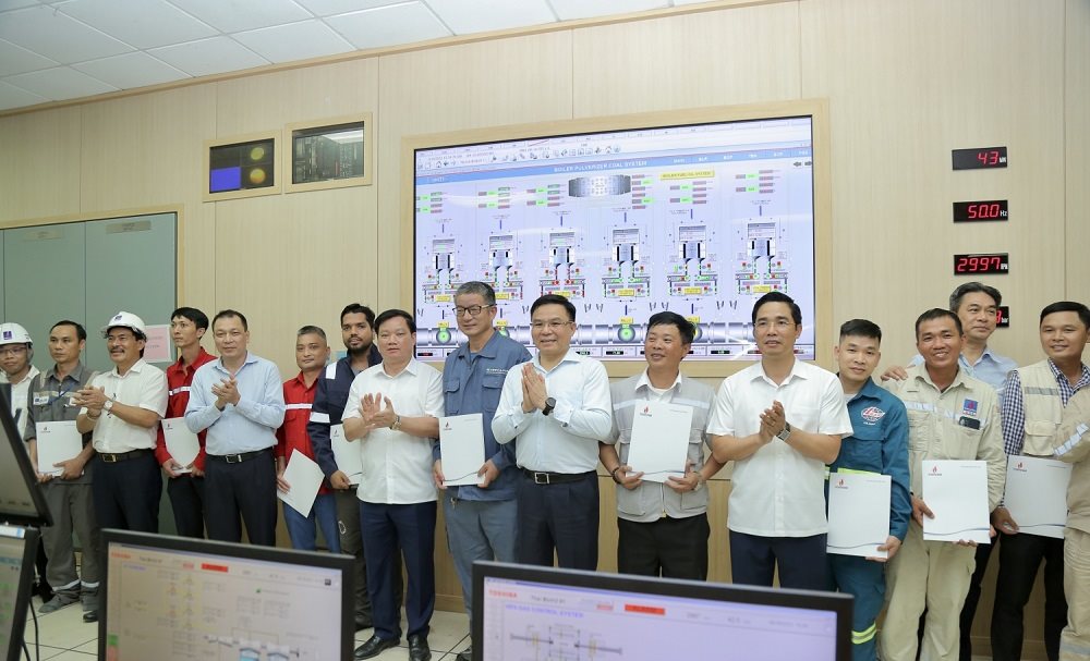 nmnd-thai-binh-2-thanh-cong-hoa-luoi-dien-bang-than-to-may-so-1_6.jpg