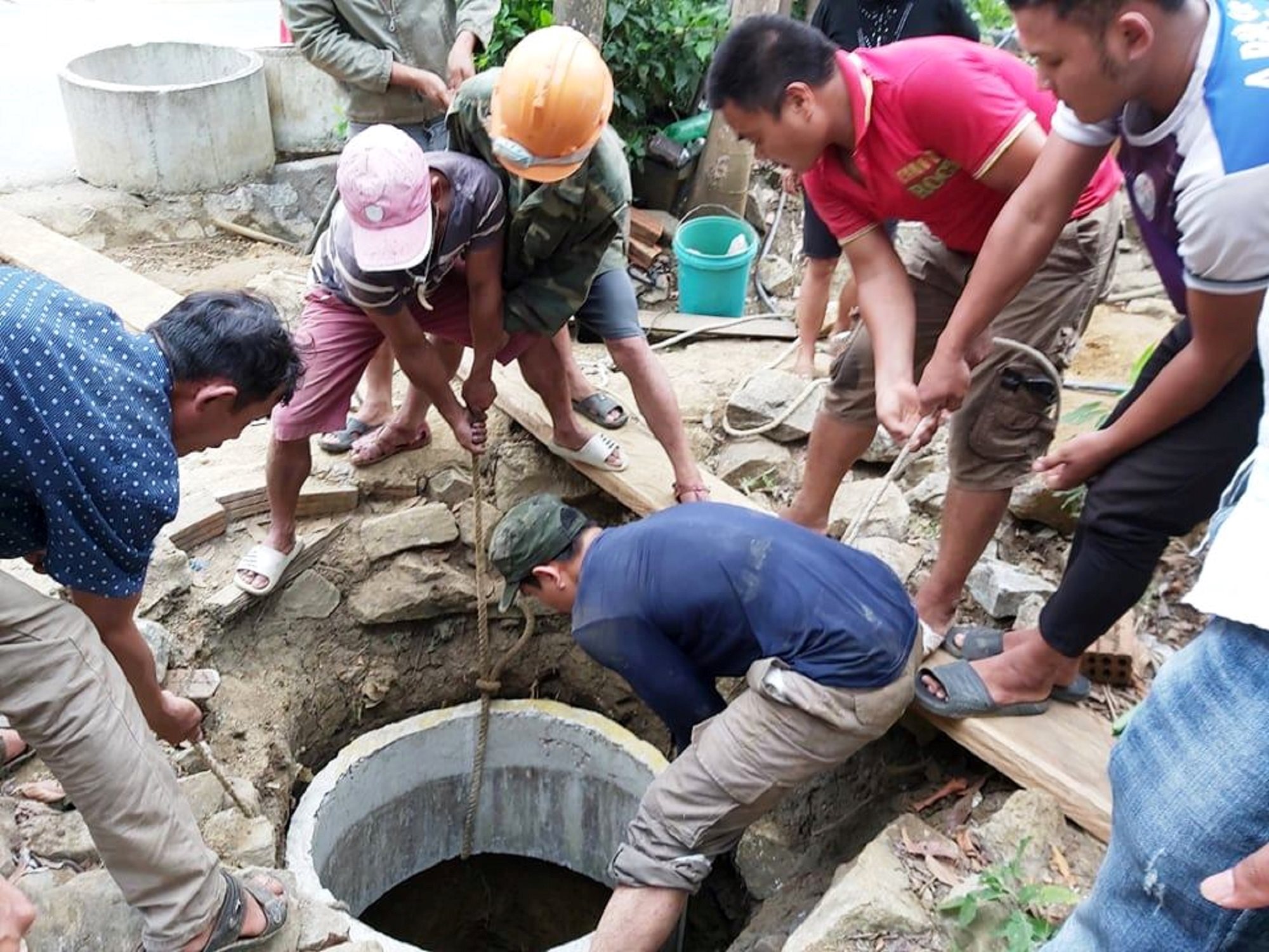 dao-gieng-tim-nuoc-sach.jpg