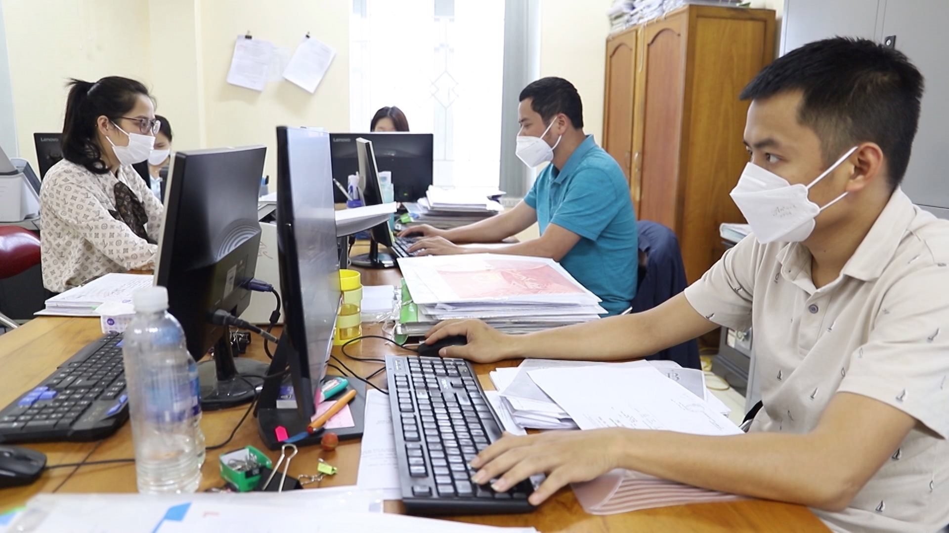 day-manh-cchc-trong-linh-vuc-dat-dai-vc-nl-.00_02_55_17.still004.jpg