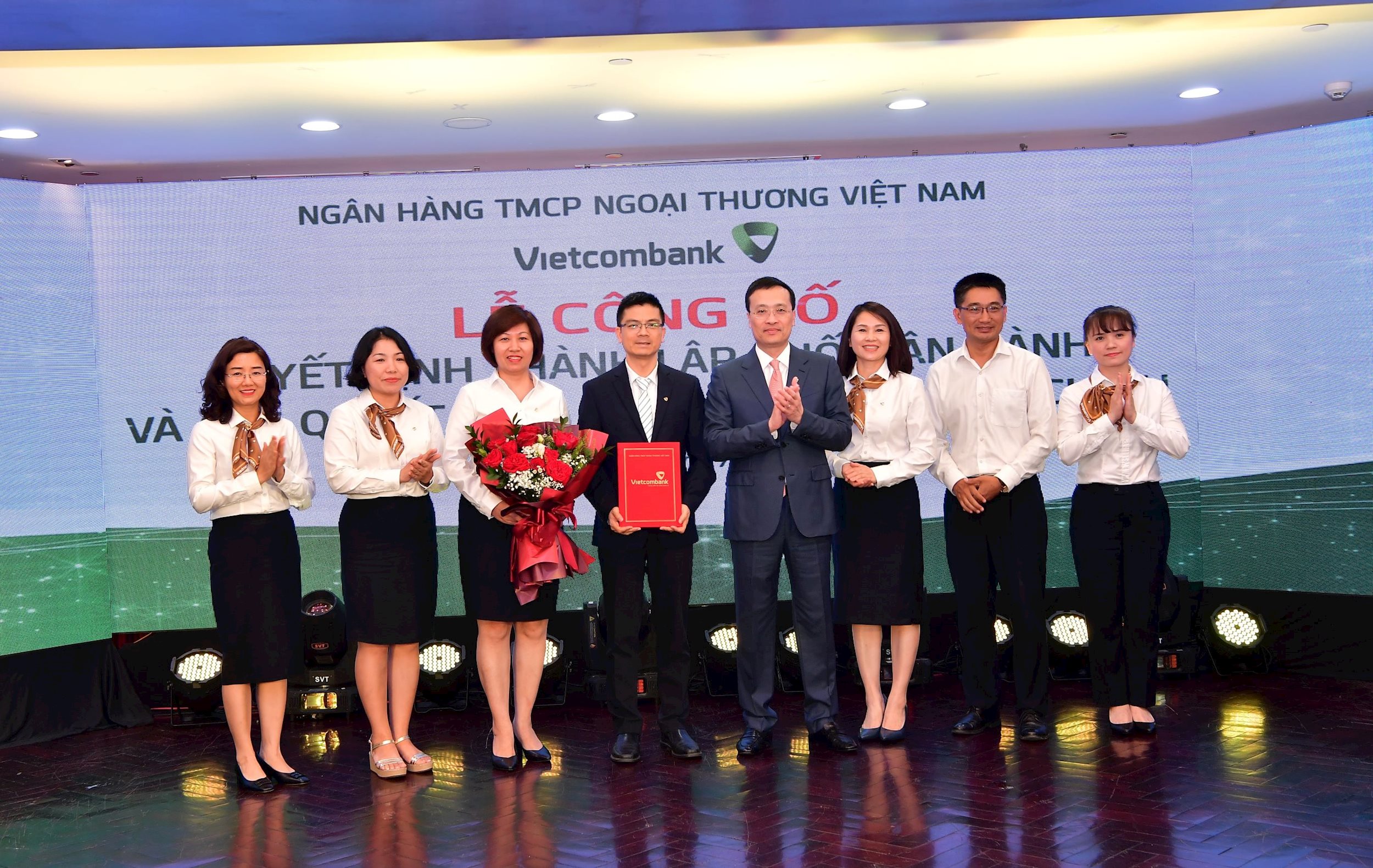 20220701_vcb_khoi-van-hanh-1-.jpg